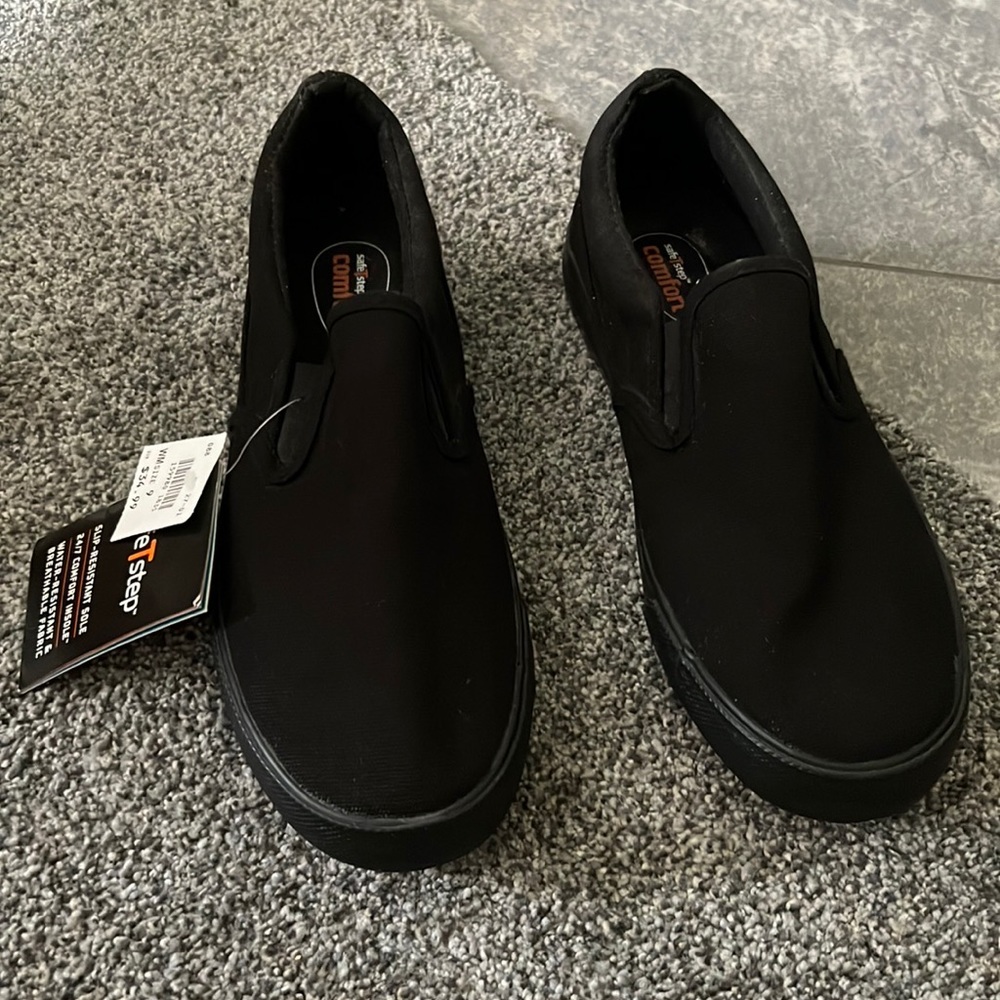 Safetstep non slip shoe